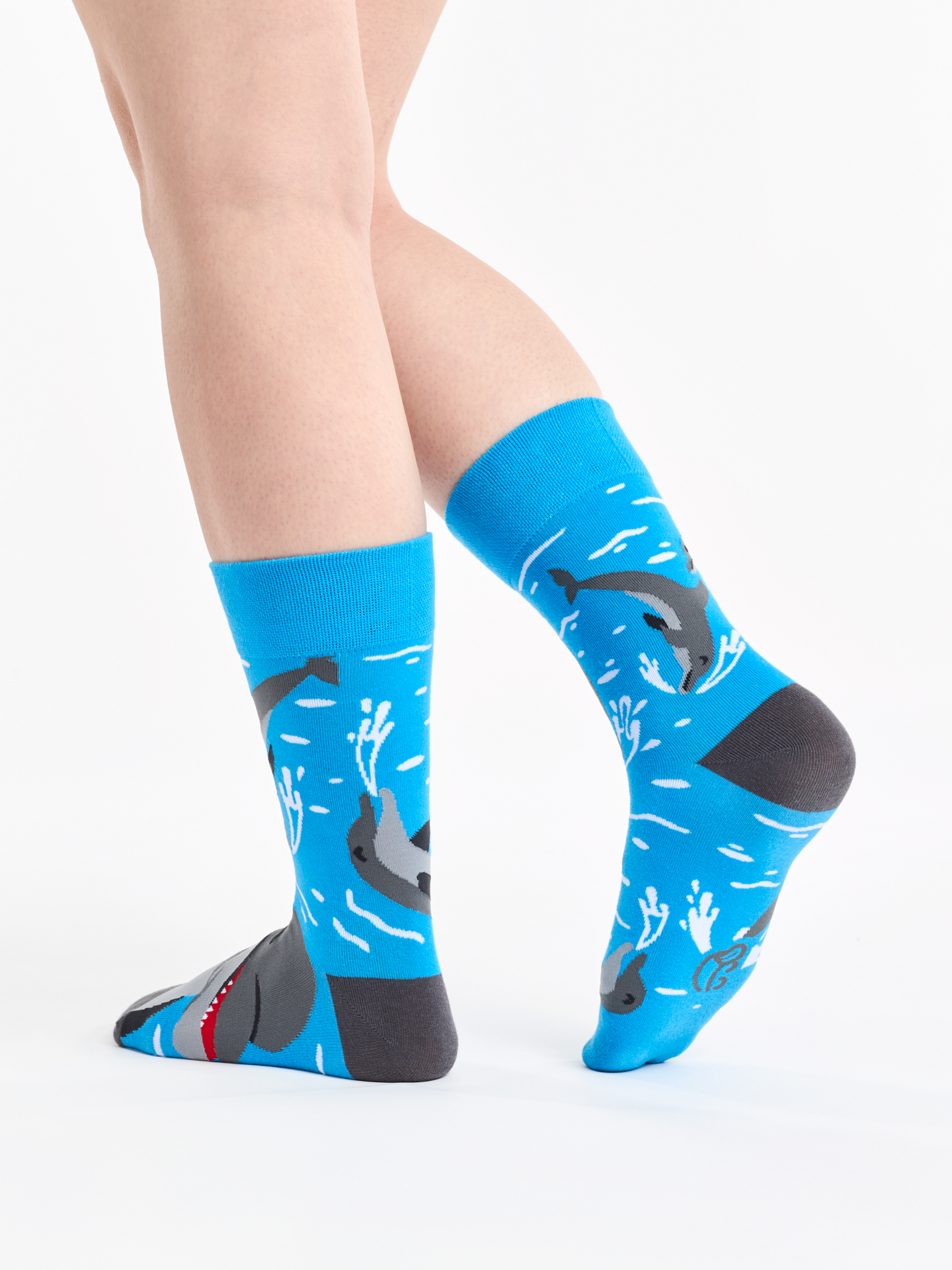 regular-socks-dolphins-80/805123f7065aeb30158297b0fdb0455fd4459209