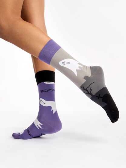 regular-socks-haunted-cemetery-9f/9f7438e9e1cab42762cc90a65c21f506236d9a9f