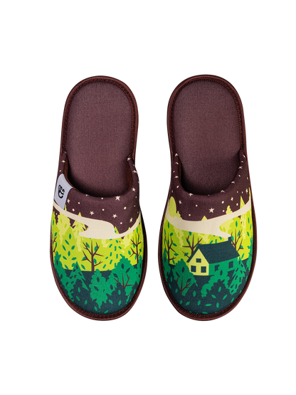 slippers-forest-cabin-87/87df8a68998cd537171a5d11d203e014b66860db