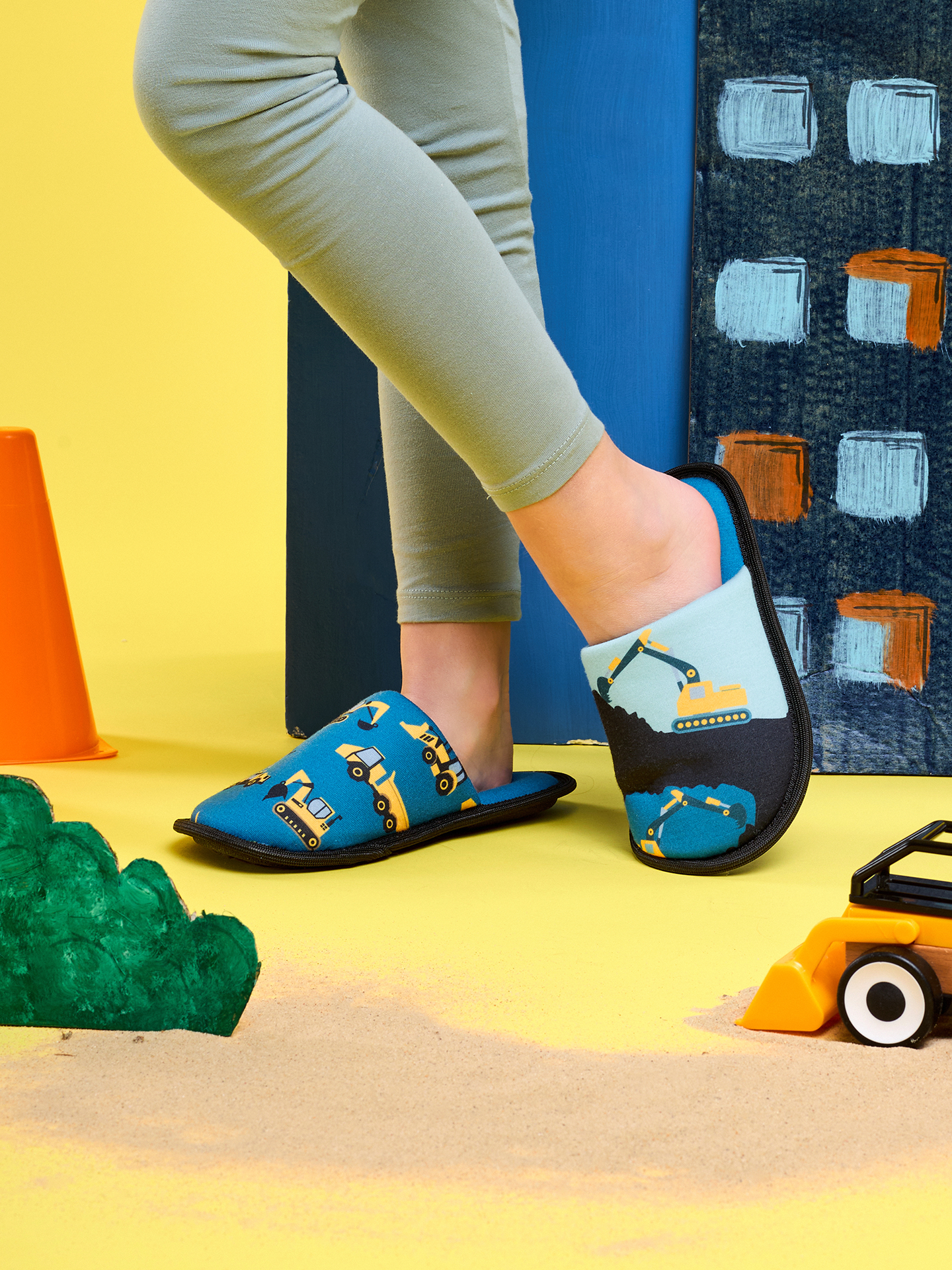 kids-slippers-excavator-3f/3f311e36f3ae4f134be79902680c934fc1fb2208