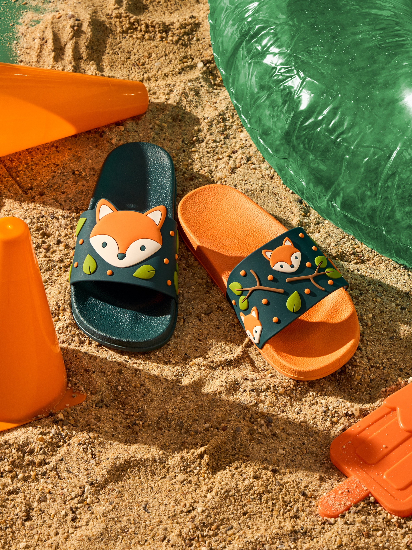 kids-slides-little-fox-5f/5fea1700369bd2103206b9f8e0e67fe7a26098bd