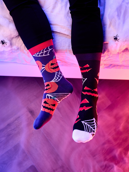 regular-socks-scary-pumpkin-23/2339b9302883b17b485520c5f89bf5d6f7287a41