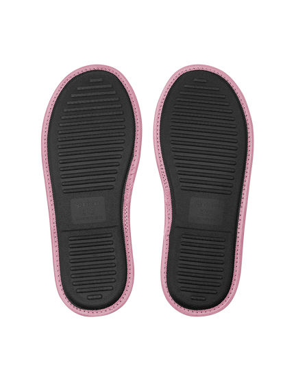 slippers-skating-penguin-89/8978aa1b930e7eb95a6ed5c6528063378ed7749d