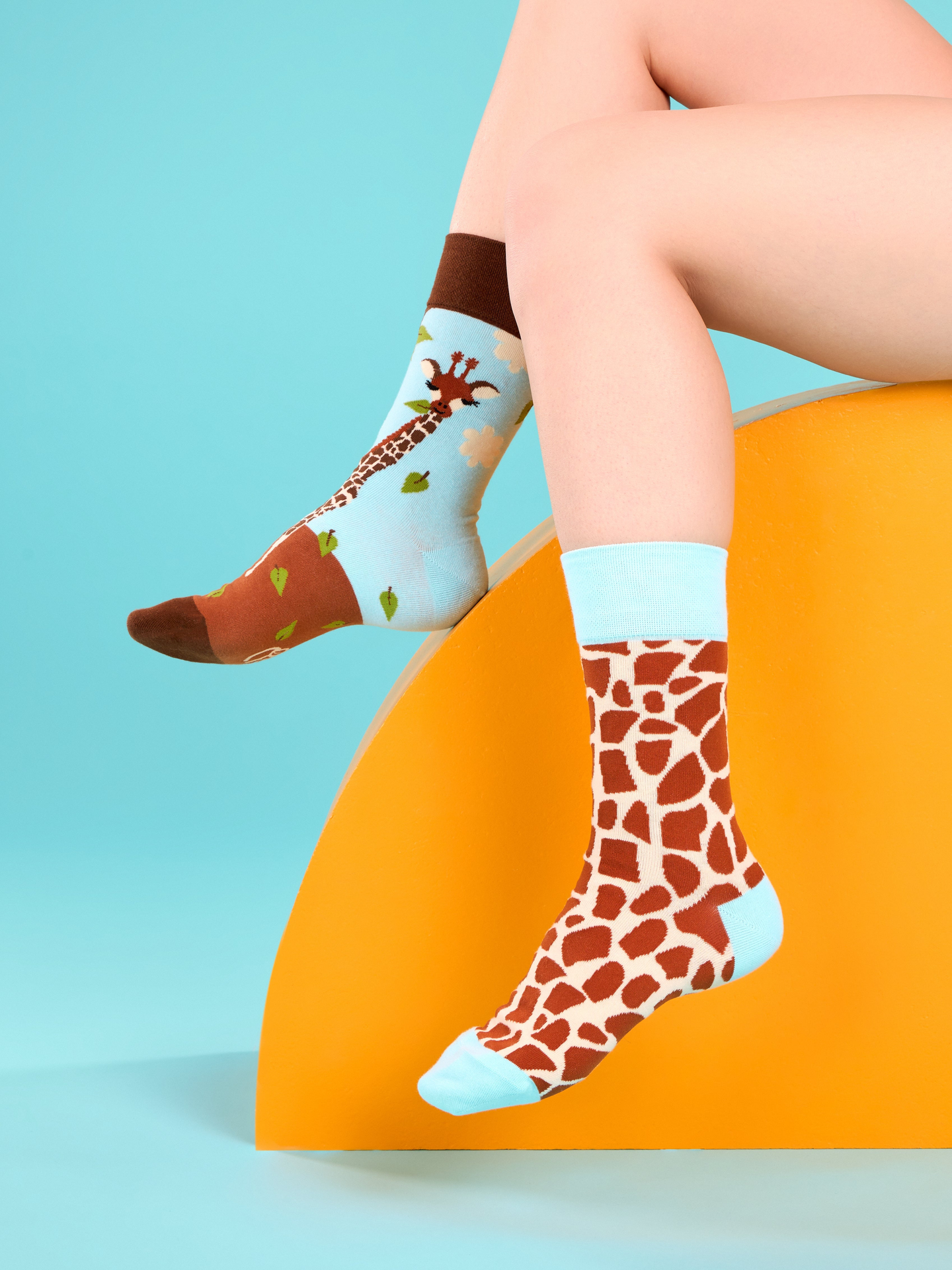 regular-socks-cute-giraffe-49/494b2e4eeffac1c9cf61b3d249aa49234b3df431
