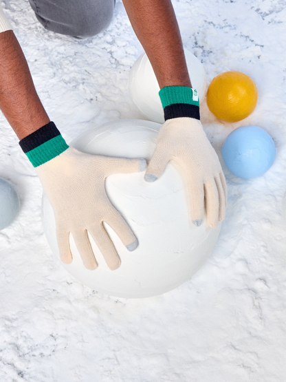 beige-green-knitted-gloves-c4/c4f02ecbb458aeb5e73b5ac0ed3259d20b644f5b