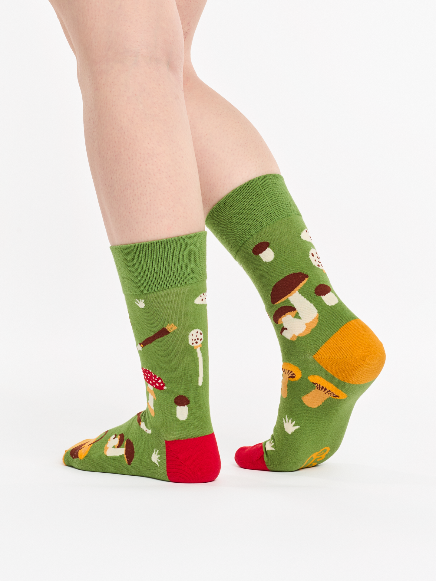 regular-socks-mushroom-hunting-0a/0a8c8bb0c6703e921420f3e4e3f16189e35c8e2c