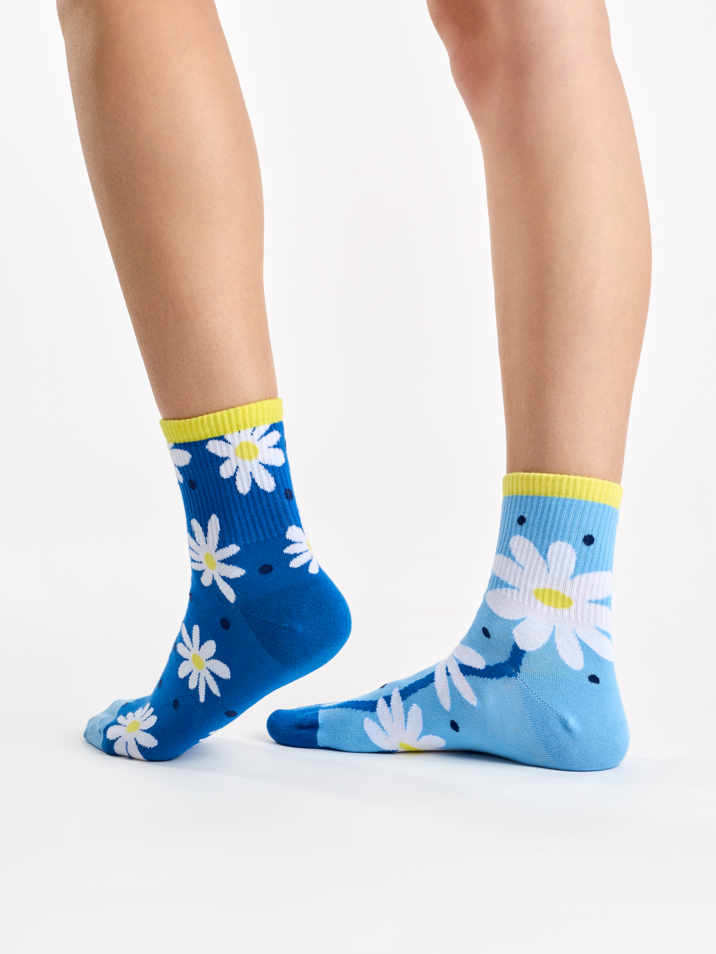 crew-socks-daisies-dots-cc/ccf39085d72fe053e1e55d80eca0049910137ecb