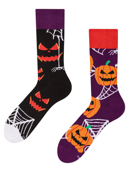 regular-socks-scary-pumpkin-f8/f837f4f8fe7513b8c792791bdf35f5c80aec4a91